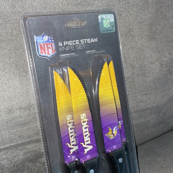 NWT.  NFL Minnesota Vikings 4 piece steak knife set. - Picture 3 of 4